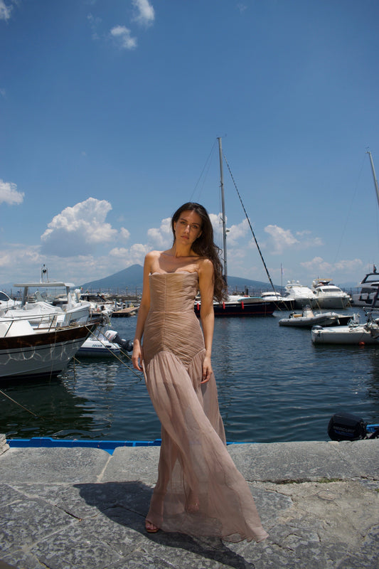 The silk dress - How to wear it, when to wear it, and why it is a must-have in your wardrobe